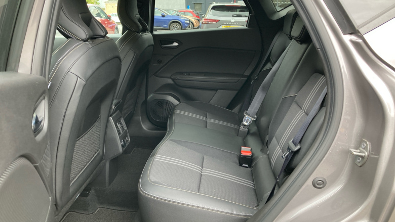 Renault Captur 1.6 E-Tech hybrid 145 Engineered BOSE Edn 5dr Auto Hybrid Hatchback